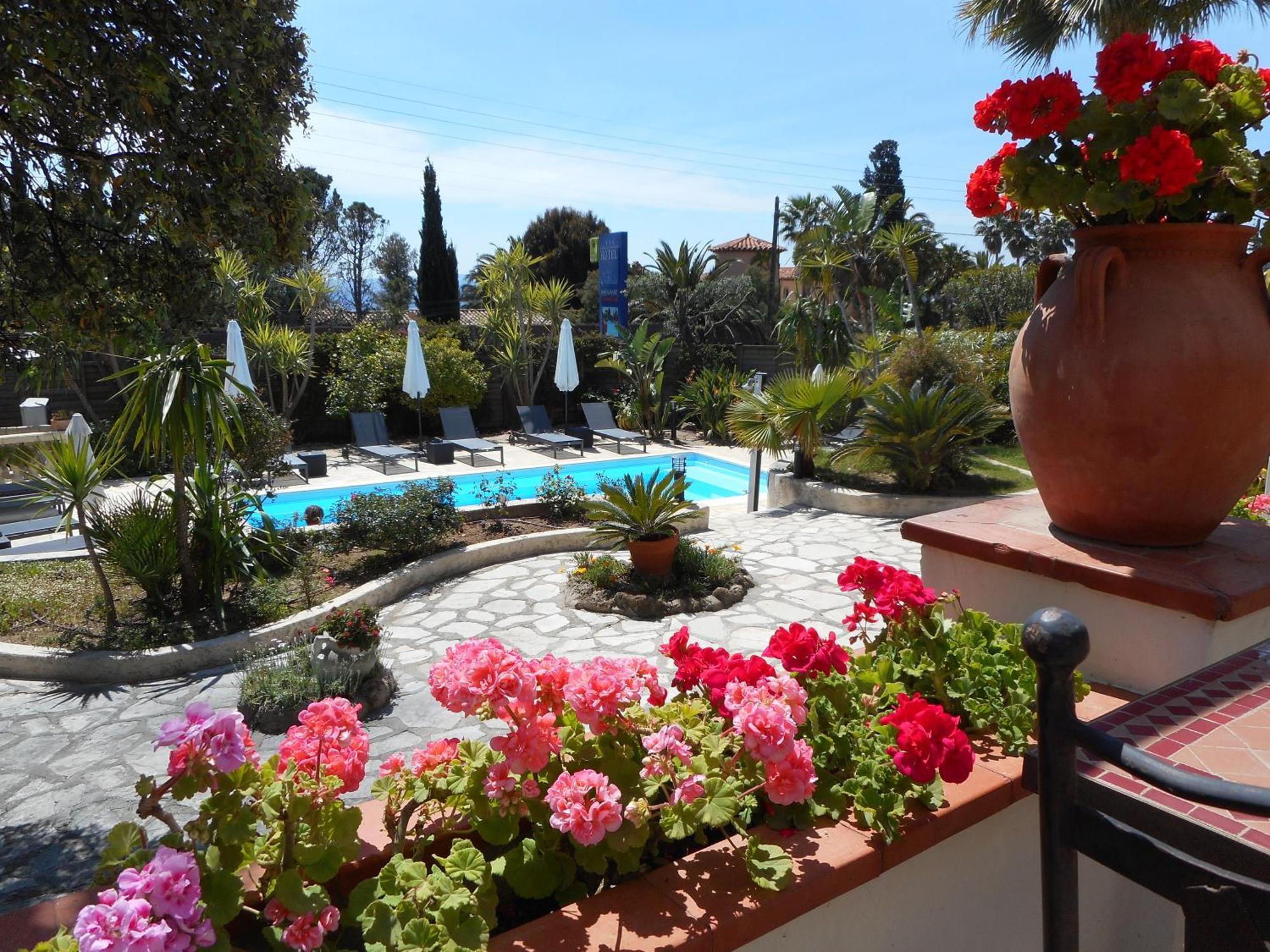 Hotel La Quietude Les Issambres Eksteriør billede